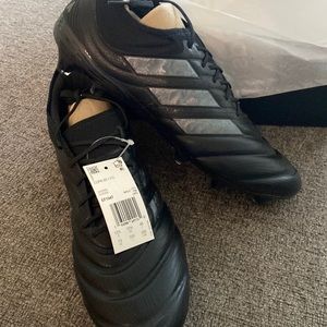 Adidas - Leather cleats (size 13)